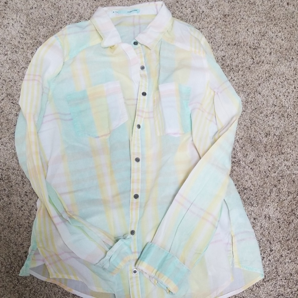 Maurices button up shirt size medium